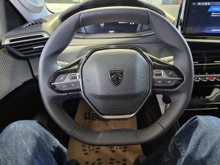 Peugeot 208 PT 100 Allure ACC, Navi, 360° Kamera